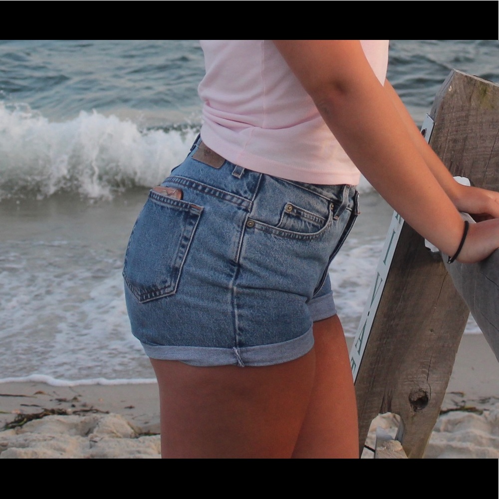 High waisted shorts! - Picture 4 of 4